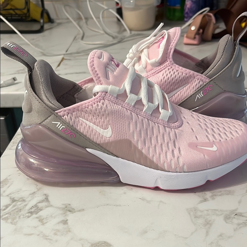 Nike Air Max 270 Pink Sneakers